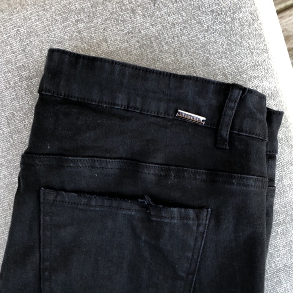 Like new! - TRACTR Distressed High-Rise Black Jeans - Picture 7 of 7